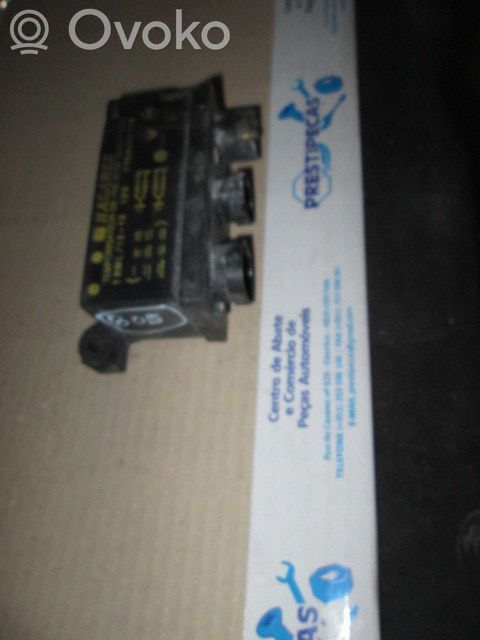 Renault Clio I Glow plug pre-heat relay 