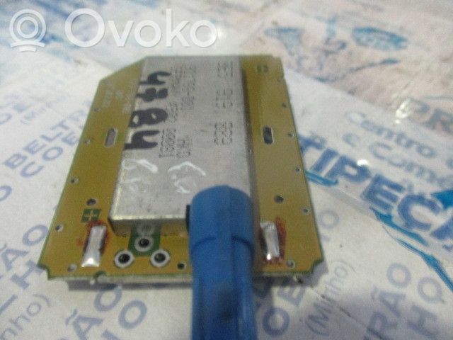 Antenas pastiprinātājs   8E5919889,ANTENAGPS