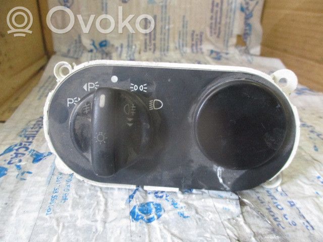 Interruptor de luz   95BB13K196GA