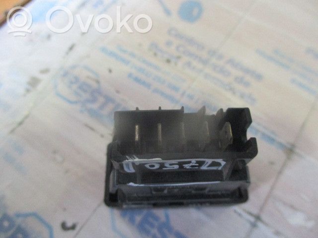 Windscreen/window heater switch   M5107