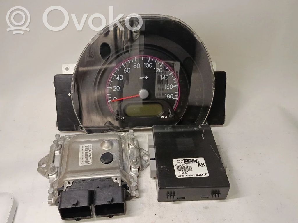 Engine control unit/module   0261S09627,3392071M30,3410168K0,34101M68K00,3677071M1