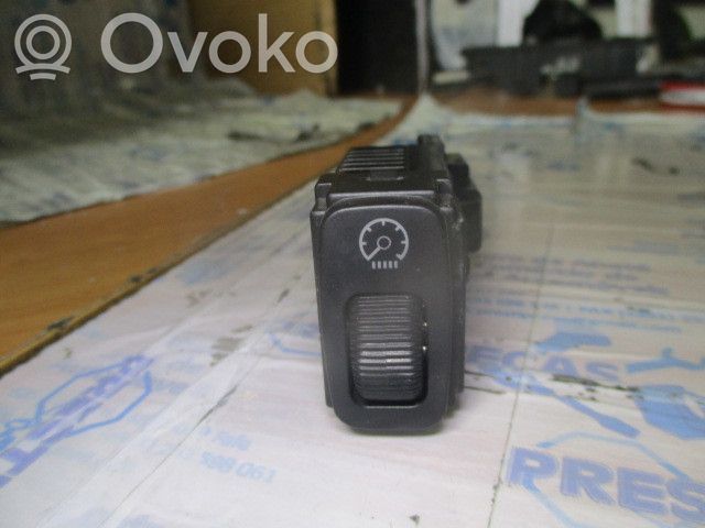 Mitsubishi Pajero Light switch 