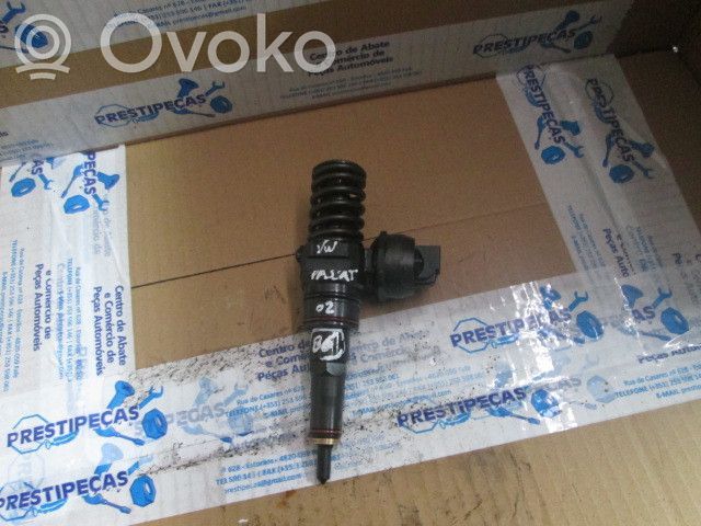 Volkswagen PASSAT B5.5 Inyector de combustible 