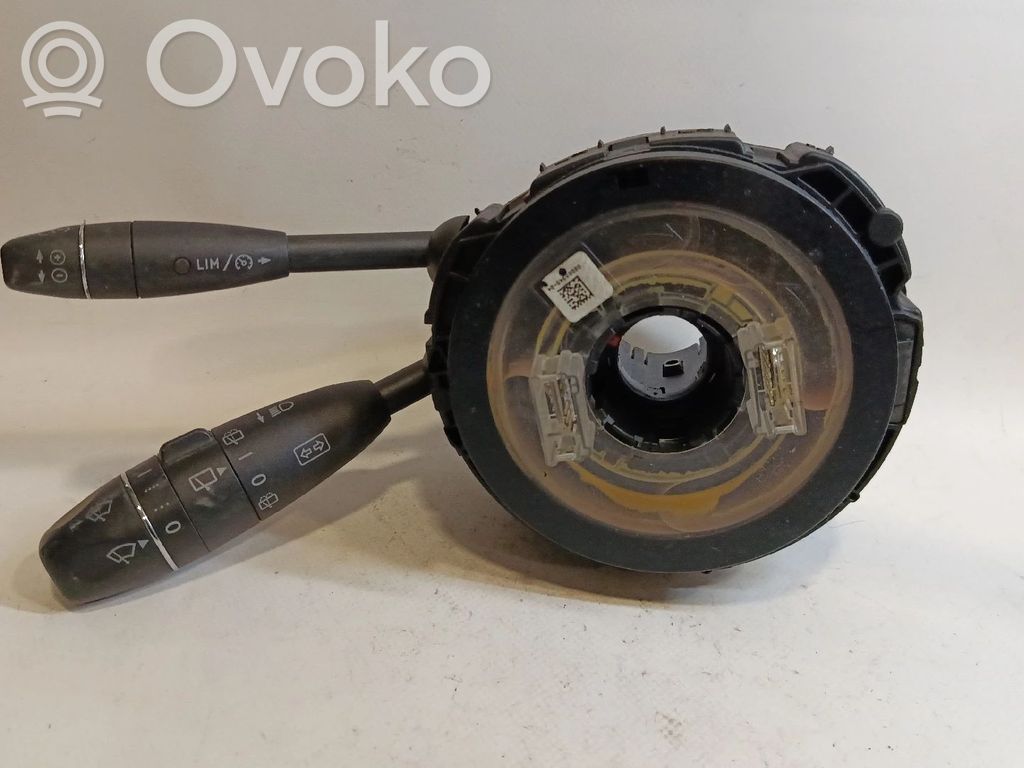 Mercedes-Benz C W204 Oro pagalvių juosta (srs žiedas) 
