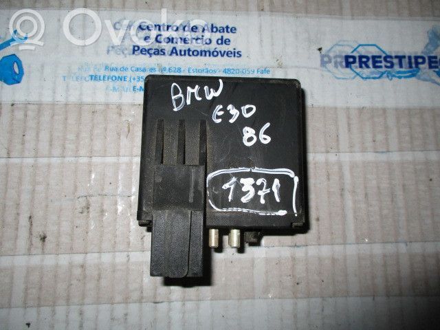 Multifunctional control switch/knob   2241190