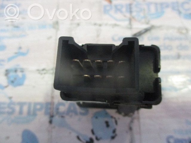 Botón interruptor de luz de peligro   M10585,4PISCAS