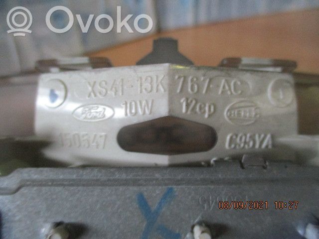 Apšvietimo konsolės apdaila   XS4113K767AC