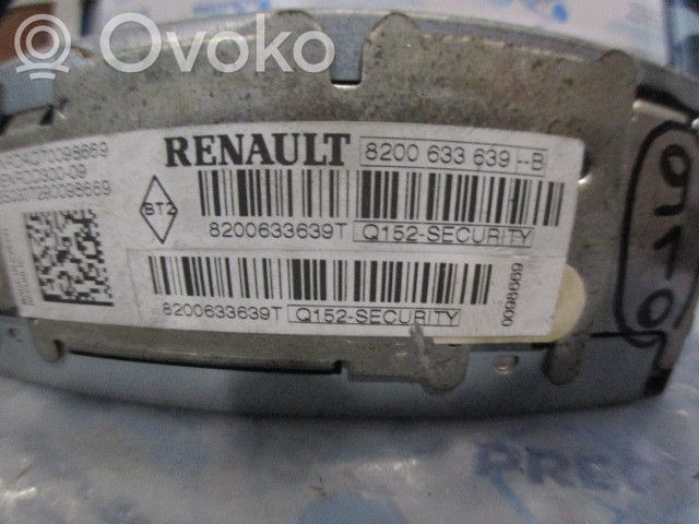 Renault Kangoo I Panel / Radioodtwarzacz CD/DVD/GPS 