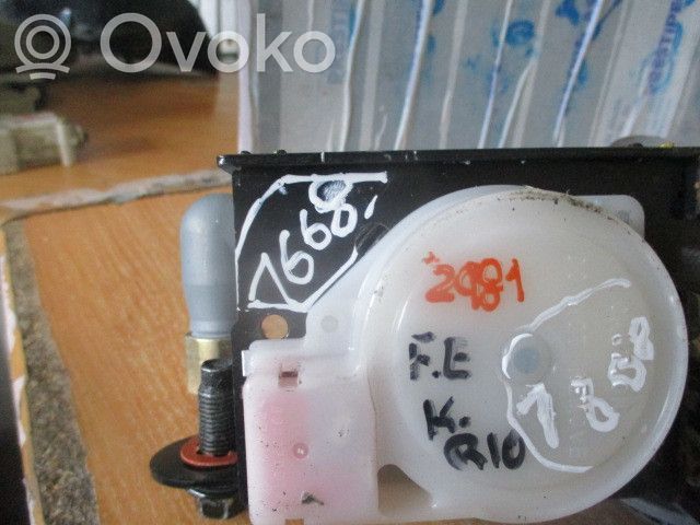 Etuistuimen turvavyö   888701G300