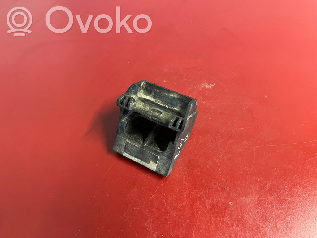 BMW 5 E60 E61 Fixation de radiateur 