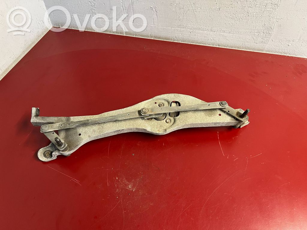 Cadillac SRX Front wiper linkage 