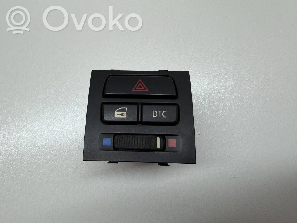 Hazard light switch   9132421