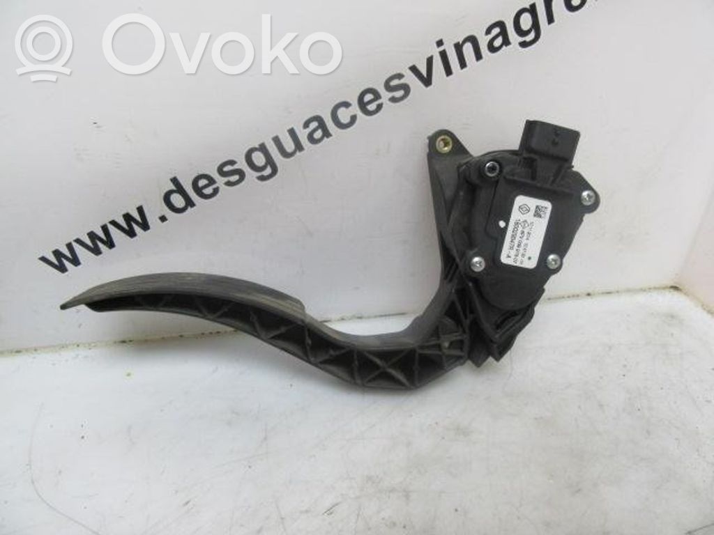 Renault Clio IV Acceleration sensor 