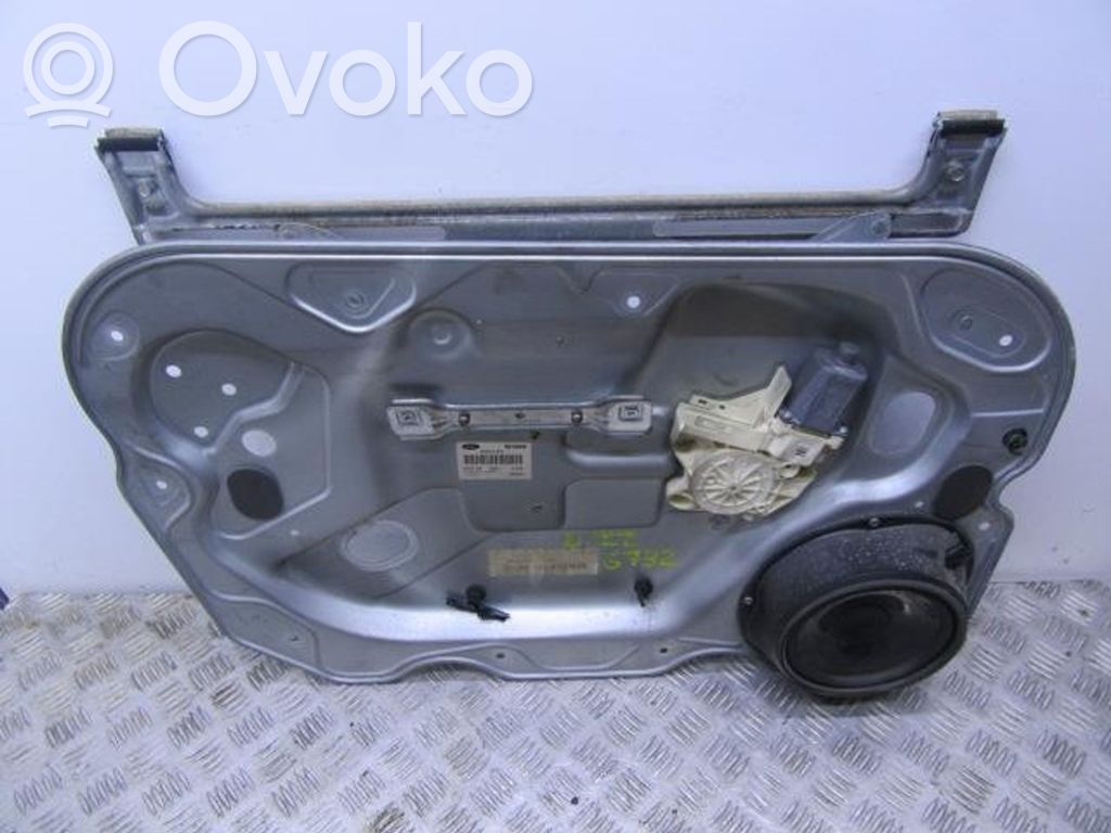 Front door manual window regulator