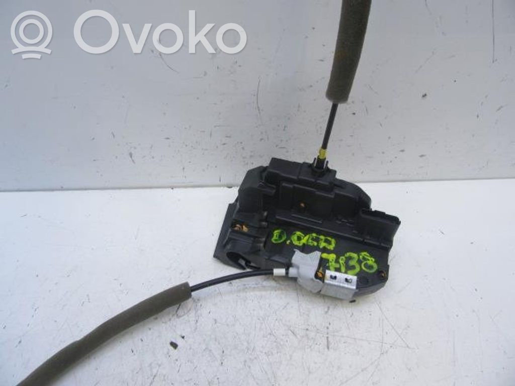 Renault Kadjar Front door lock 