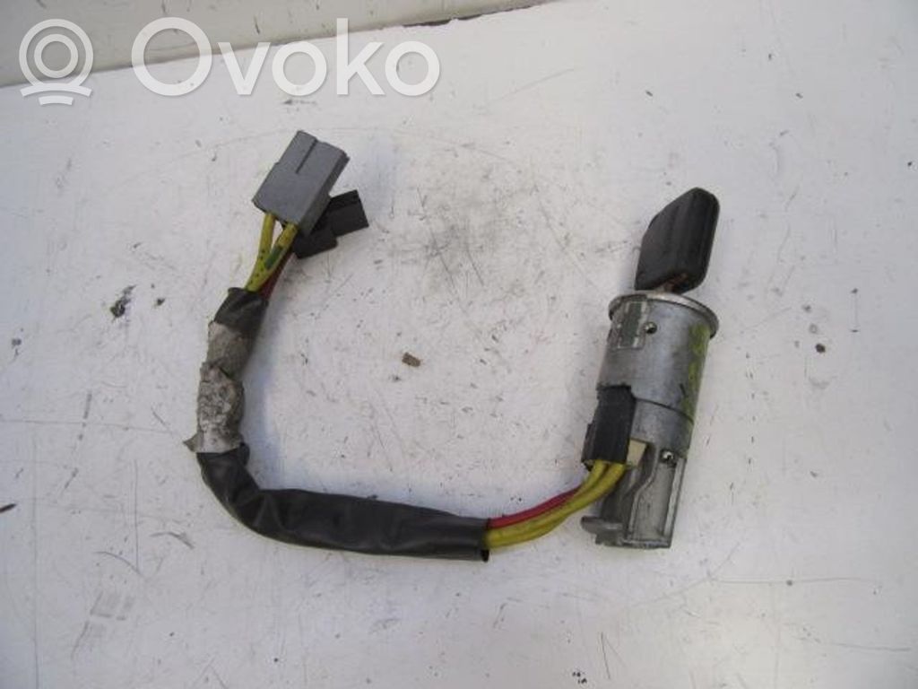 Renault 21 Užvedimo spynelė 