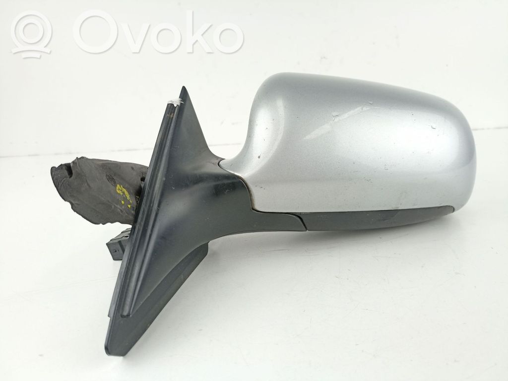 Manualne lusterko boczne drzwi przednich   8L1858531HB,RS0328395