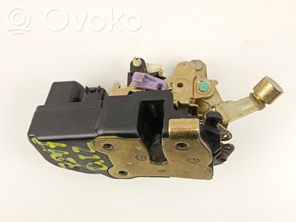 Chrysler Voyager Front door lock 