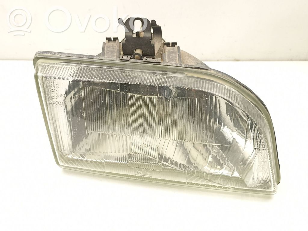 Ford Fiesta Headlight/headlamp 