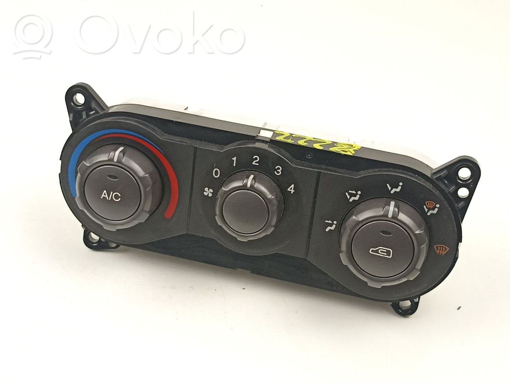 Hyundai Matrix Air conditioner control unit module 