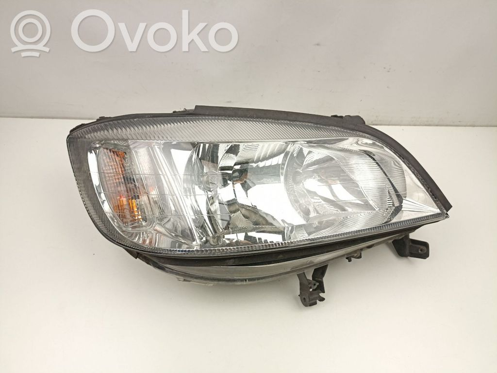 Opel Zafira A Lampa przednia 
