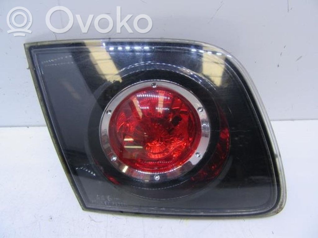 Mazda 3 I Takaluukun takavalot 