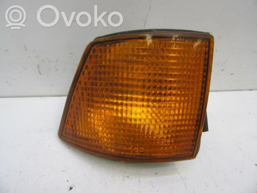 BMW 7 E32 Front indicator light 