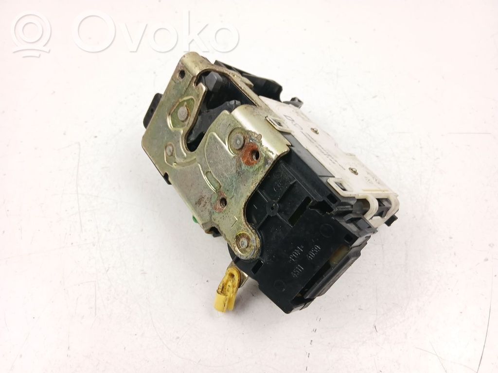 Jaguar S-Type Front door lock 