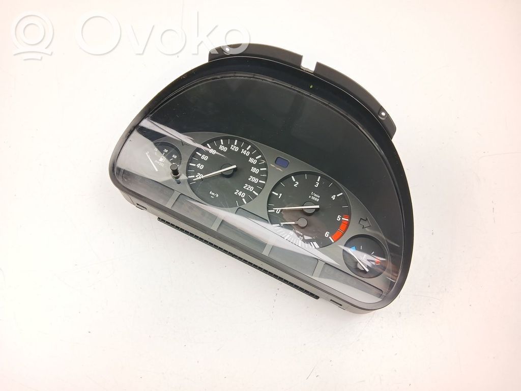 BMW 5 E39 Geschwindigkeitsmesser Cockpit 