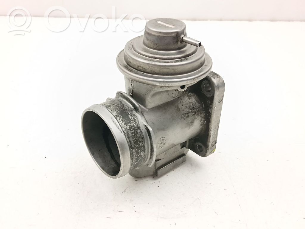 BMW 5 E39 EGR valve 