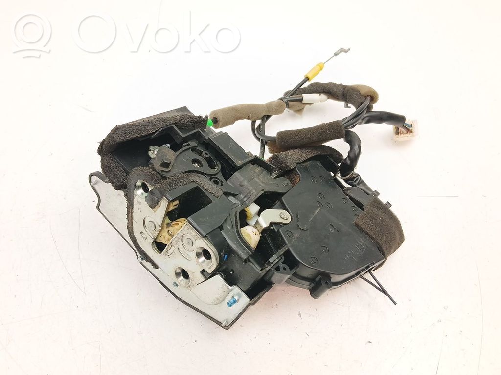 Mazda CX-7 Takaoven lukko 