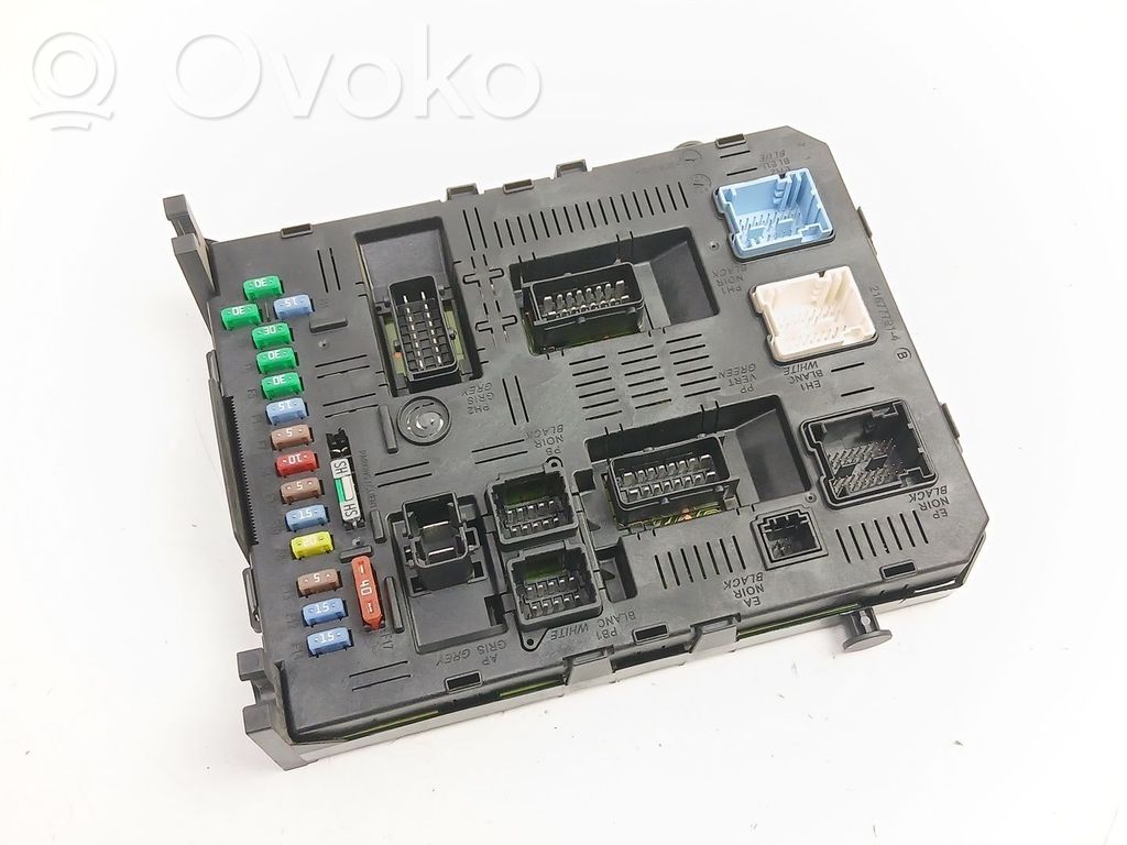 Peugeot 307 Fuse module 