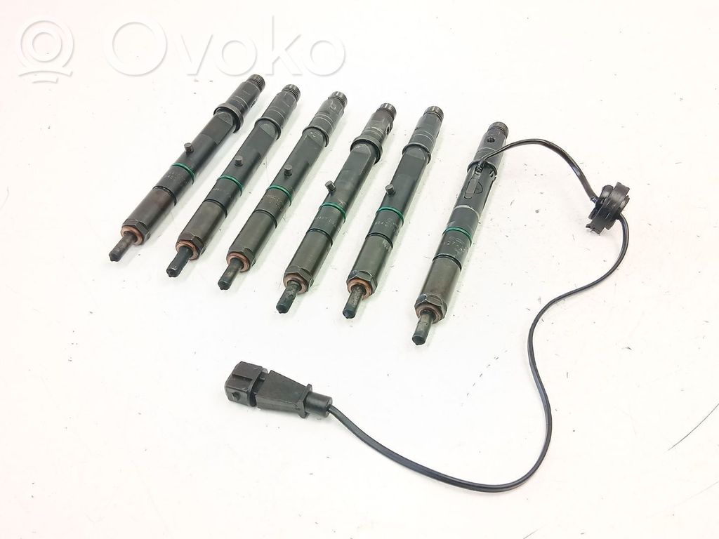 Inyector de combustible   059130201E,0432133836,059130202E