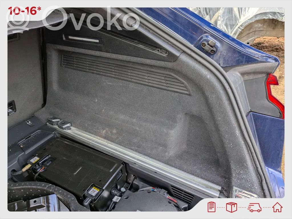 Audi Q8 Bagāžnieka sānu apakšējās apdares panelis 