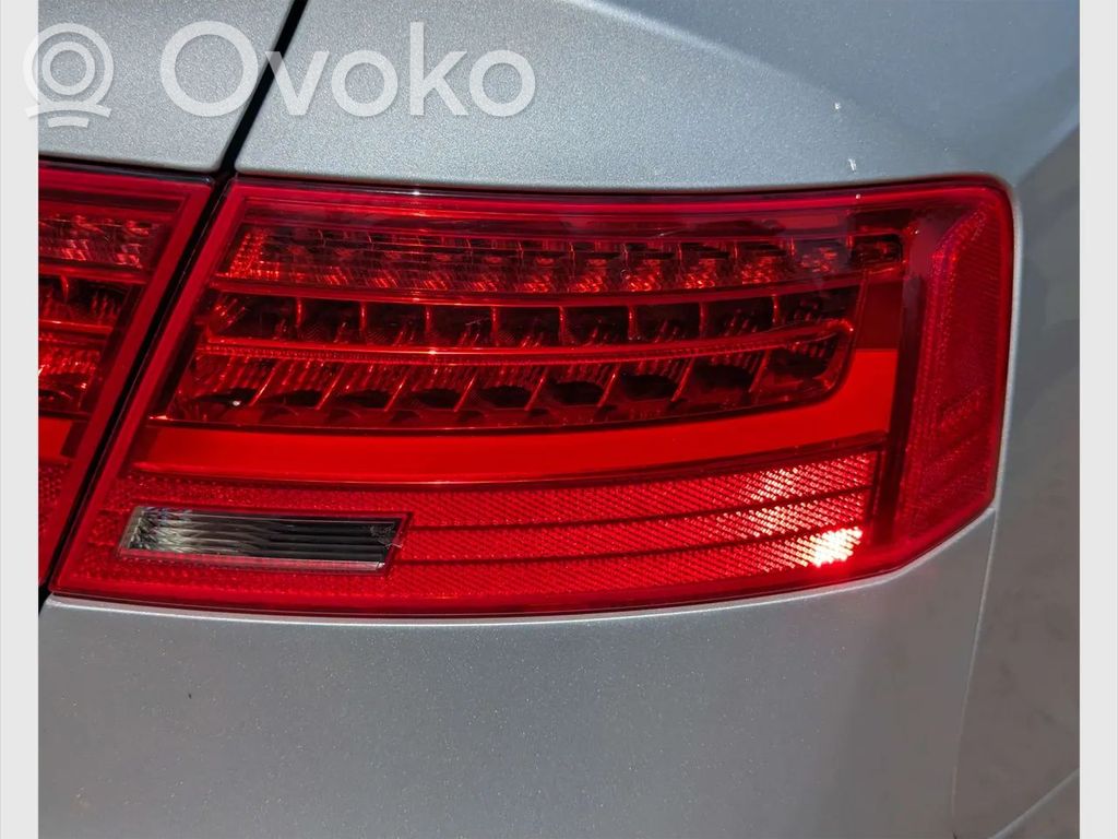 Audi A5 8T 8F Rückleuchte Heckleuchte 
