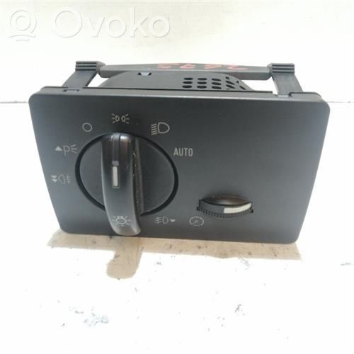 Interruptor de luz   1323827,4M5T13A024JA