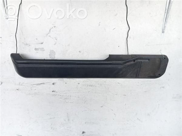 Verkleidung Tür vorne   9391N6