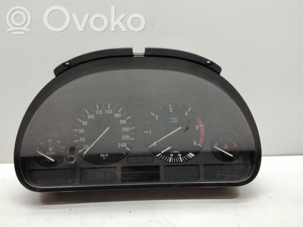 BMW 5 E39 Spidometrs (instrumentu panelī) 