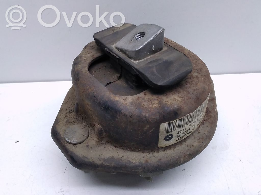 BMW 7 E65 E66 Variklio pagalvė 