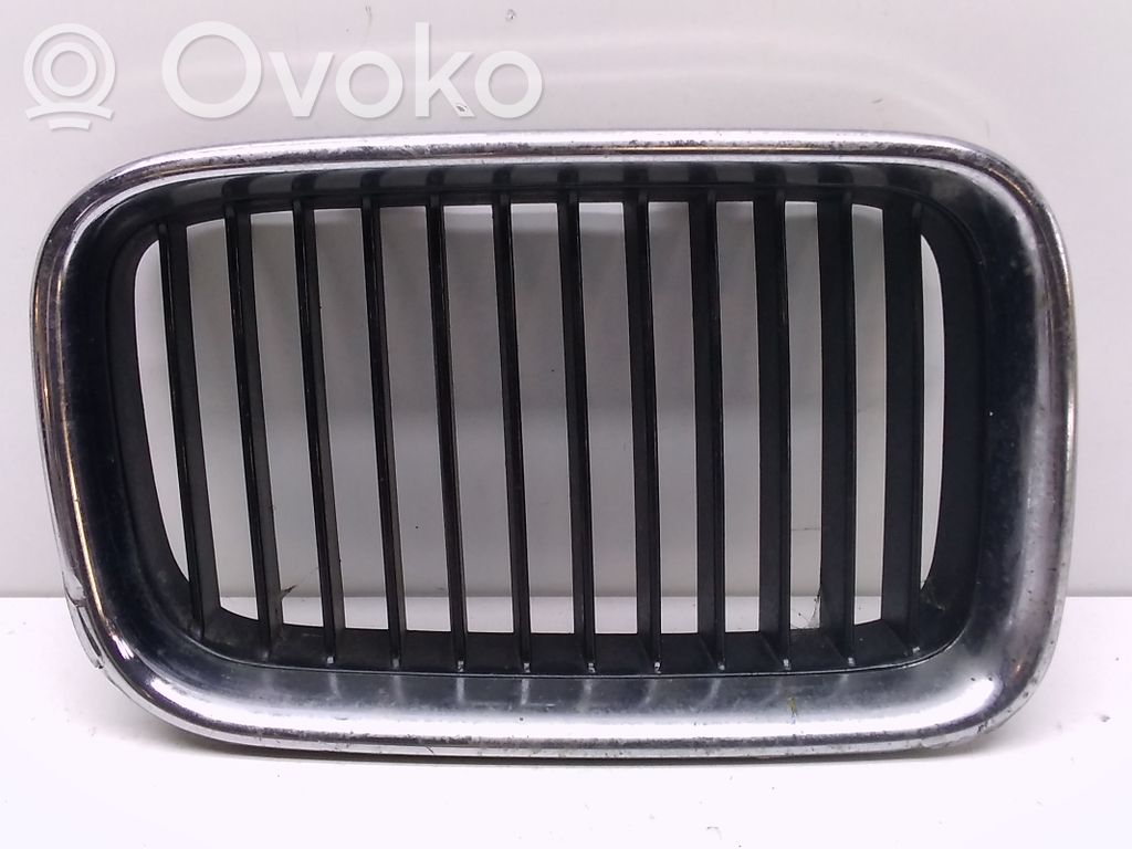 BMW 3 E36 Front bumper upper radiator grill 