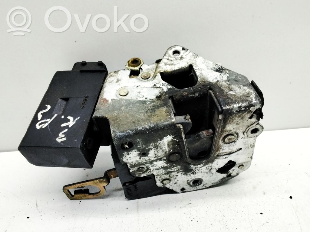 BMW 3 E36 Front door lock 