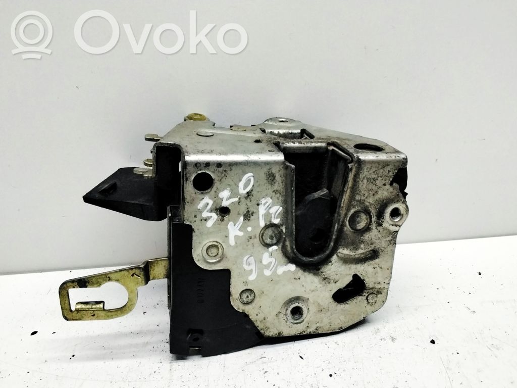 BMW 3 E36 Front door lock 