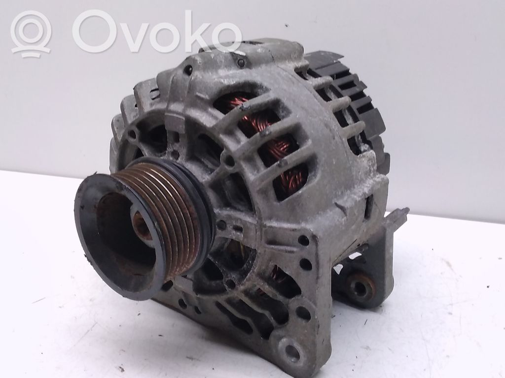 Volkswagen Golf IV Ģenerators 