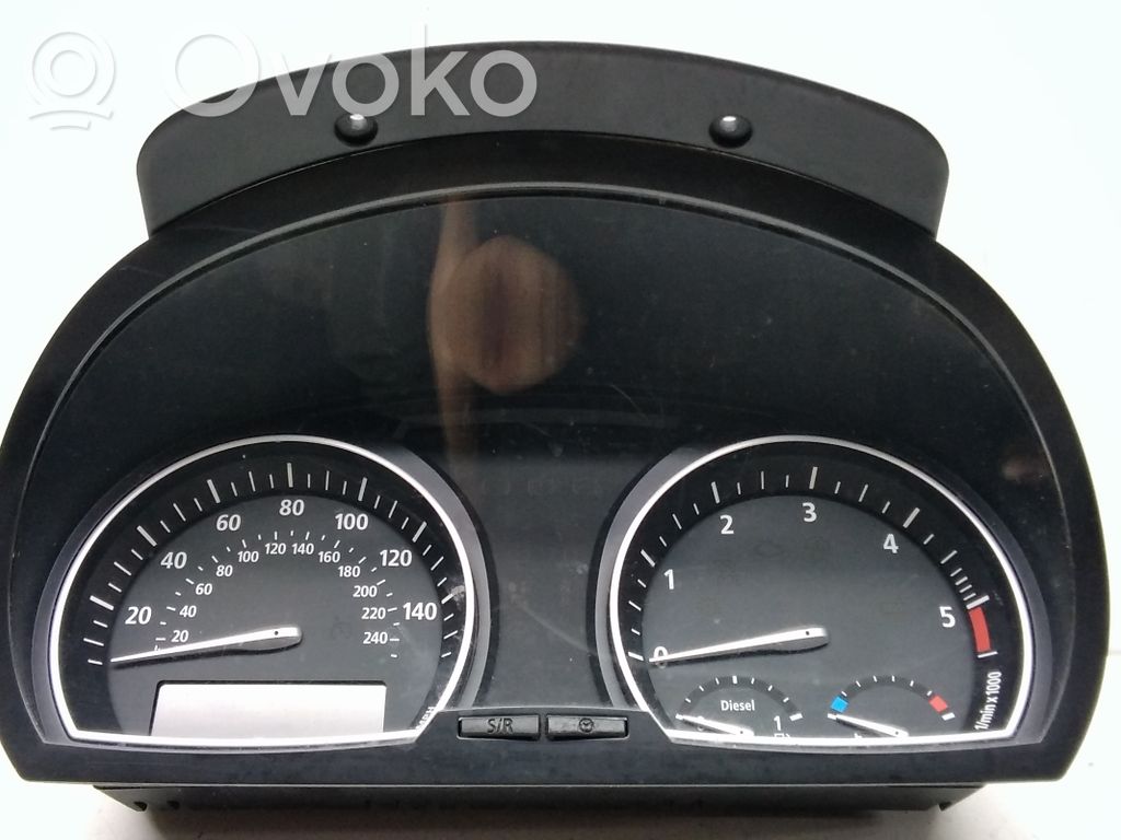 BMW X3 E83 Speedometer (instrument cluster) 