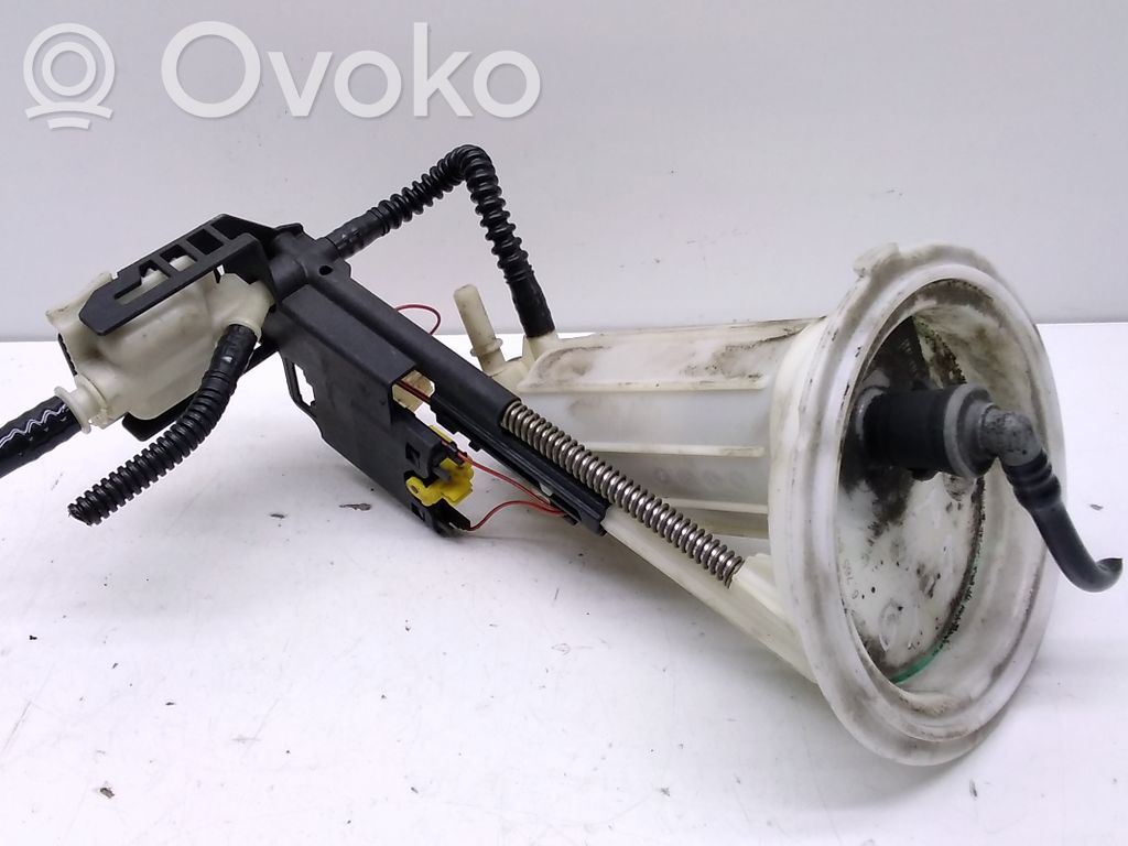 BMW 5 E60 E61 Degalų siurblys (degalų bake) 