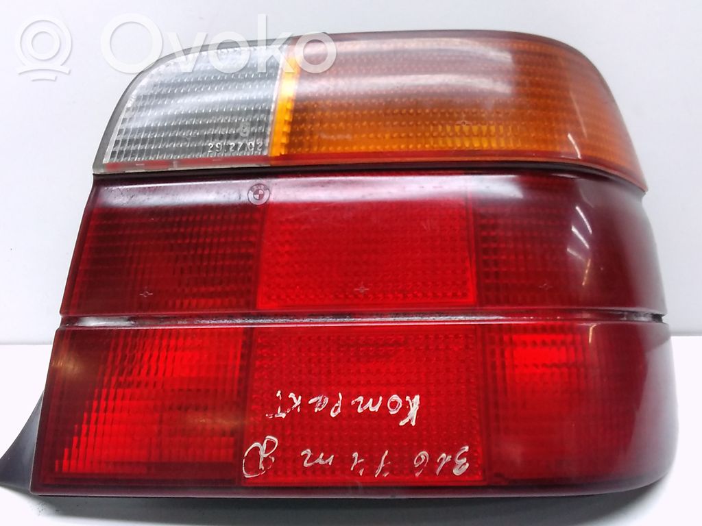 BMW 3 E36 Задний фонарь в кузове 