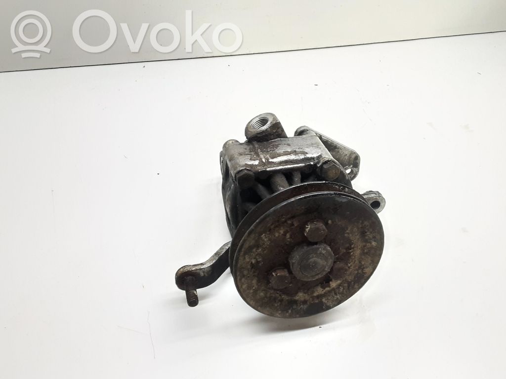 BMW 5 E34 Power steering pump 