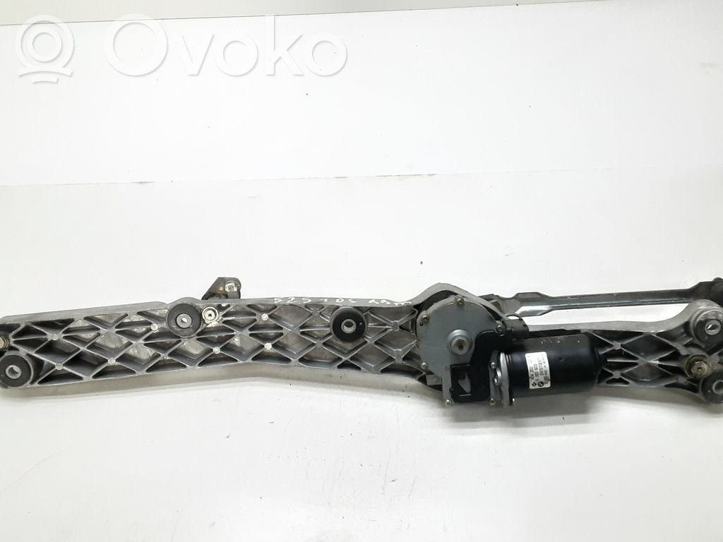BMW 5 E39 Front wiper linkage and motor 
