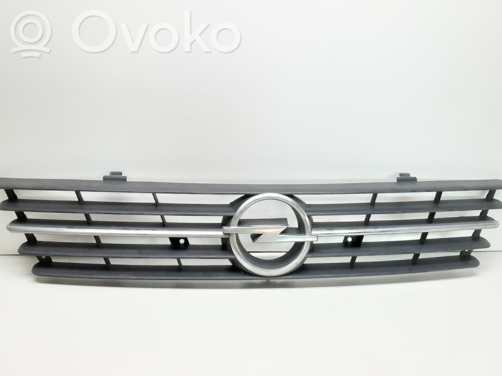 Opel Sintra Etusäleikkö 