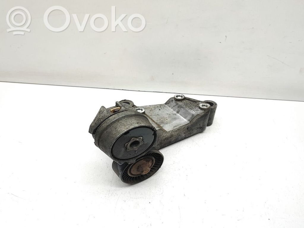 Ford Focus Vairo stiprintuvo siurblio tvirtinimo kronšteinas 